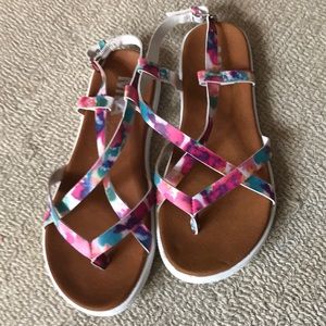 Mia Kids girl’s floral strappy sandals PRETTY Sz 1